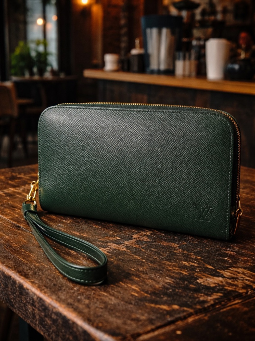 Louis Vuitton Taiga Leather Zippy Organizer Wristlet – Dark Green (Epicea)
